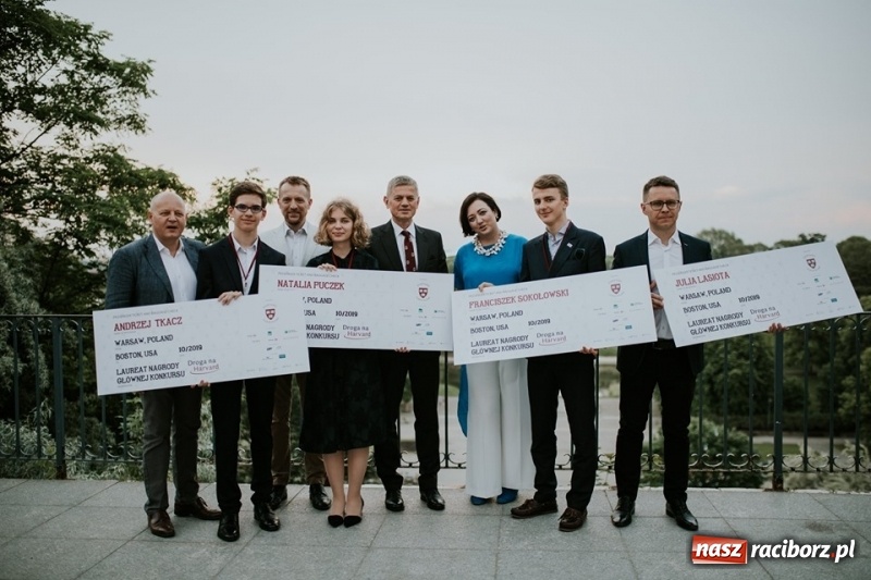 Zdjęcie w galerii na portalu naszraciborz.pl: Raciborzanka laureatką prestiżowej Drogi na Harvard  wiadomości z regionu