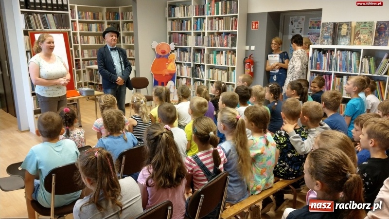 Zdjęcie w galerii na portalu naszraciborz.pl: Wojciech Widłak na finał Tygodnia Czytania Dzieciom [FOTO] wiadomości z regionu