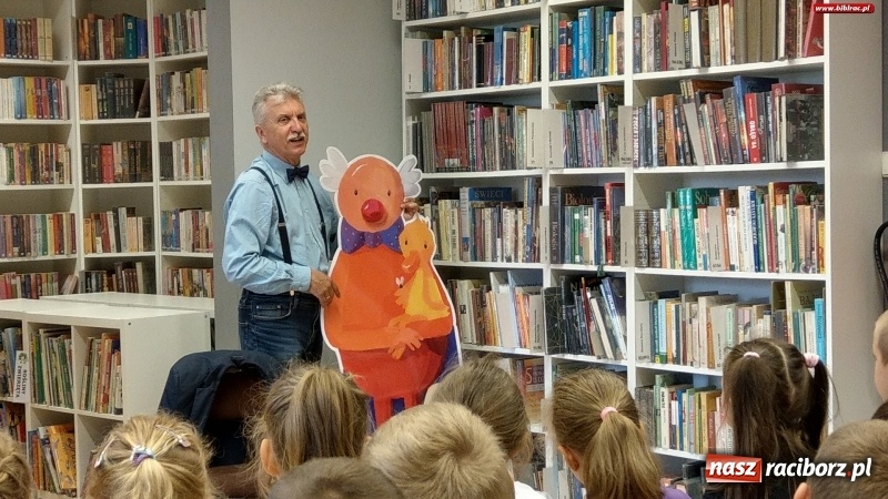 Zdjęcie w galerii na portalu naszraciborz.pl: Wojciech Widłak na finał Tygodnia Czytania Dzieciom [FOTO] wiadomości z regionu
