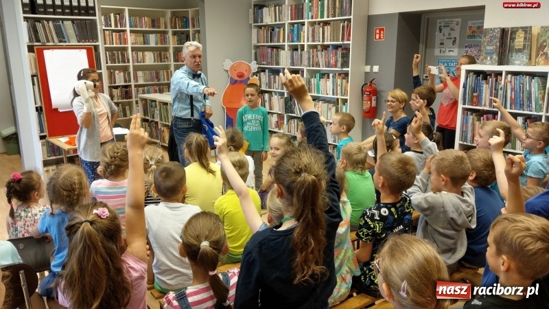 Zdjęcie w galerii na portalu naszraciborz.pl: Wojciech Widłak na finał Tygodnia Czytania Dzieciom [FOTO] wiadomości z regionu