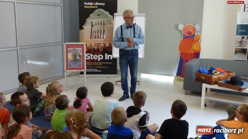 Zdjęcie w galerii na portalu naszraciborz.pl: Wojciech Widłak na finał Tygodnia Czytania Dzieciom [FOTO] wiadomości z regionu