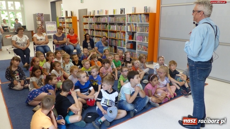 Zdjęcie w galerii na portalu naszraciborz.pl: Wojciech Widłak na finał Tygodnia Czytania Dzieciom [FOTO] wiadomości z regionu
