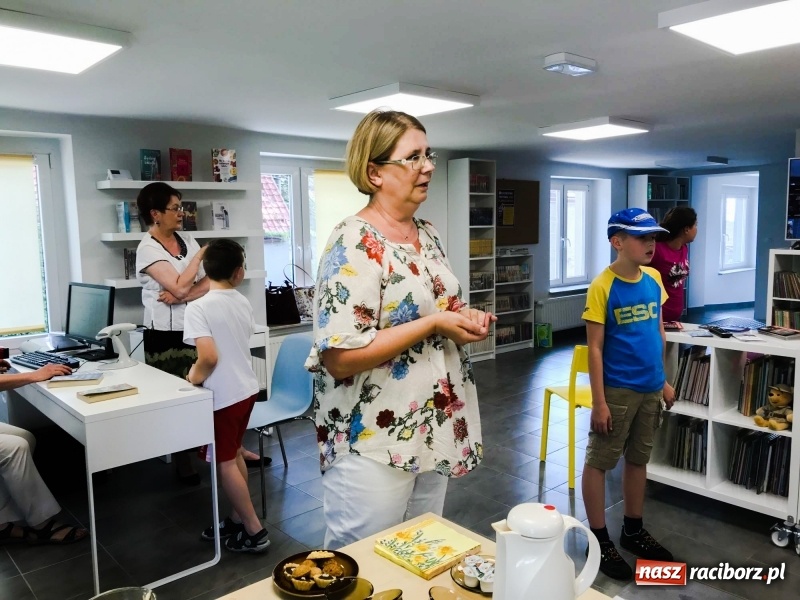 Zdjęcie w galerii na portalu naszraciborz.pl: Biblioteka w Brzeziu z nowoczesnym wyglądem  wiadomości z regionu