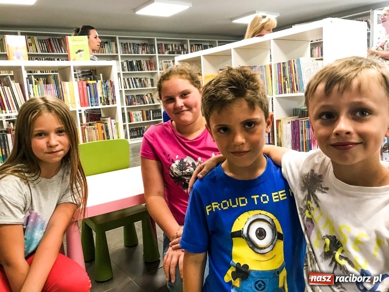 Zdjęcie w galerii na portalu naszraciborz.pl: Biblioteka w Brzeziu z nowoczesnym wyglądem  wiadomości z regionu