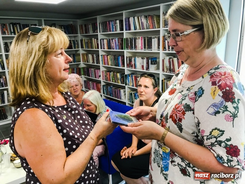 Zdjęcie w galerii na portalu naszraciborz.pl: Biblioteka w Brzeziu z nowoczesnym wyglądem  wiadomości z regionu