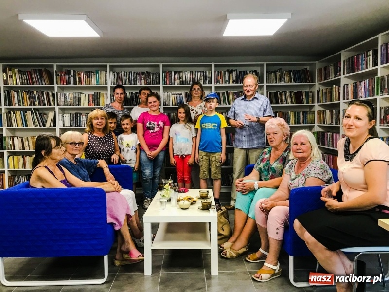 Zdjęcie w galerii na portalu naszraciborz.pl: Biblioteka w Brzeziu z nowoczesnym wyglądem  wiadomości z regionu