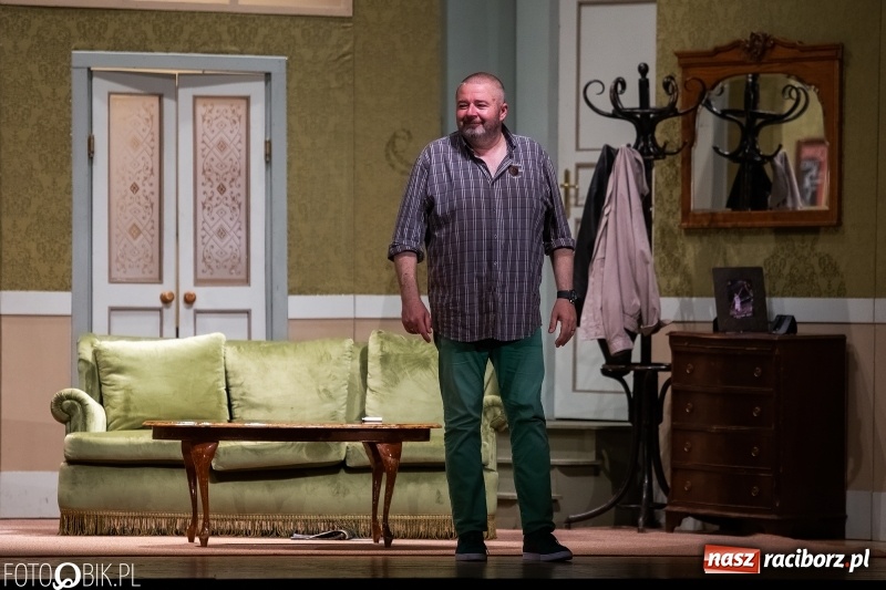 Zdjęcie w galerii na portalu naszraciborz.pl: Gwiazdy Rancza w Raciborzu. Dziwna para na deskach RCK wiadomości z regionu