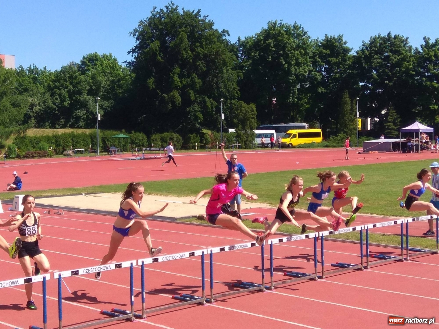 Zdjęcie w galerii na portalu naszraciborz.pl: W Częstochowie jak w Afryce. Rewelacyjna Patrycja Rębisz wiadomości z regionu