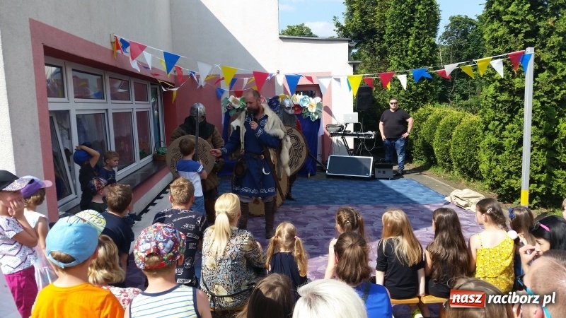 Zdjęcie w galerii na portalu naszraciborz.pl: Rodzinny festyn w przedszkolnym ogrodzie  wiadomości z regionu