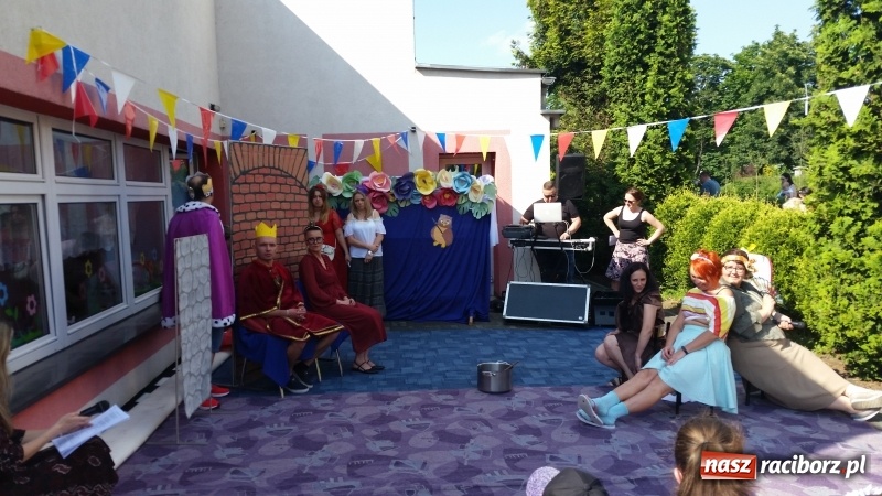 Zdjęcie w galerii na portalu naszraciborz.pl: Rodzinny festyn w przedszkolnym ogrodzie  wiadomości z regionu