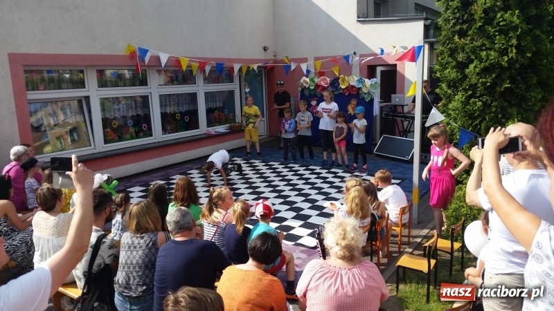 Zdjęcie w galerii na portalu naszraciborz.pl: Rodzinny festyn w przedszkolnym ogrodzie  wiadomości z regionu
