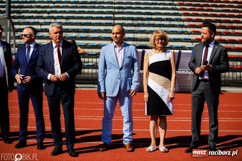 Zdjęcie w galerii na portalu naszraciborz.pl: W Raciborzu odbył się polski finał Czekoladowych Kolców wiadomości z regionu