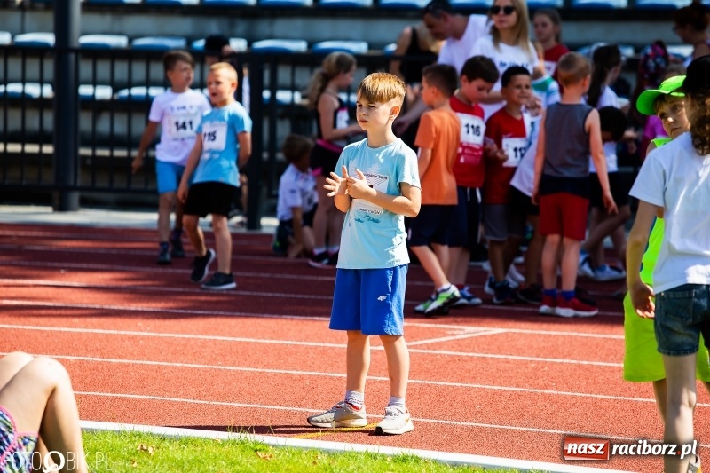 Zdjęcie w galerii na portalu naszraciborz.pl: W Raciborzu odbył się polski finał Czekoladowych Kolców wiadomości z regionu