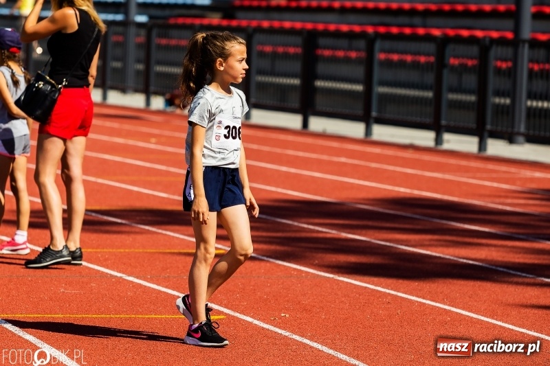 Zdjęcie w galerii na portalu naszraciborz.pl: W Raciborzu odbył się polski finał Czekoladowych Kolców wiadomości z regionu