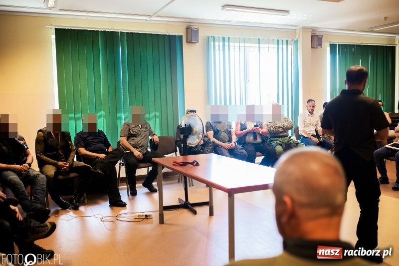 Zdjęcie w galerii na portalu naszraciborz.pl: Kawalkada specjalsów zawitała do Raciborza  wiadomości z regionu