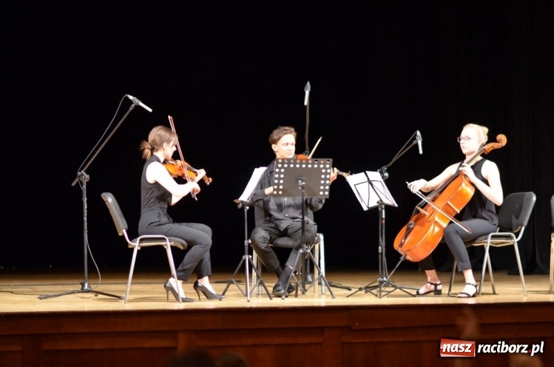 Zdjęcie w galerii na portalu naszraciborz.pl: Mali melomani świadkami eksperymentu wiadomości z regionu