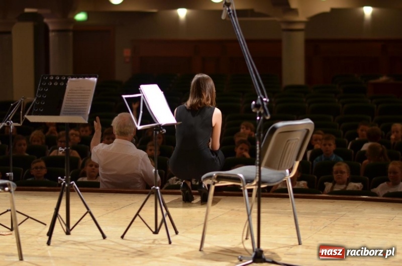 Zdjęcie w galerii na portalu naszraciborz.pl: Mali melomani świadkami eksperymentu wiadomości z regionu