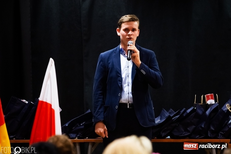 Zdjęcie w galerii na portalu naszraciborz.pl: Uroczysta gala wręczenia nagród dla laureatów olimpiad i konkursów języka niemieckiego wiadomości z regionu