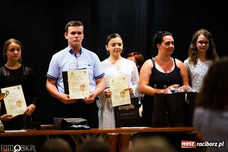 Zdjęcie w galerii na portalu naszraciborz.pl: Uroczysta gala wręczenia nagród dla laureatów olimpiad i konkursów języka niemieckiego wiadomości z regionu