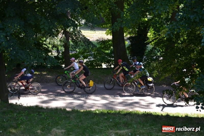 Zdjęcie w galerii na portalu naszraciborz.pl: Z Ustronia na raciborski zamek. Trzy dni rowerem w upale wiadomości z regionu