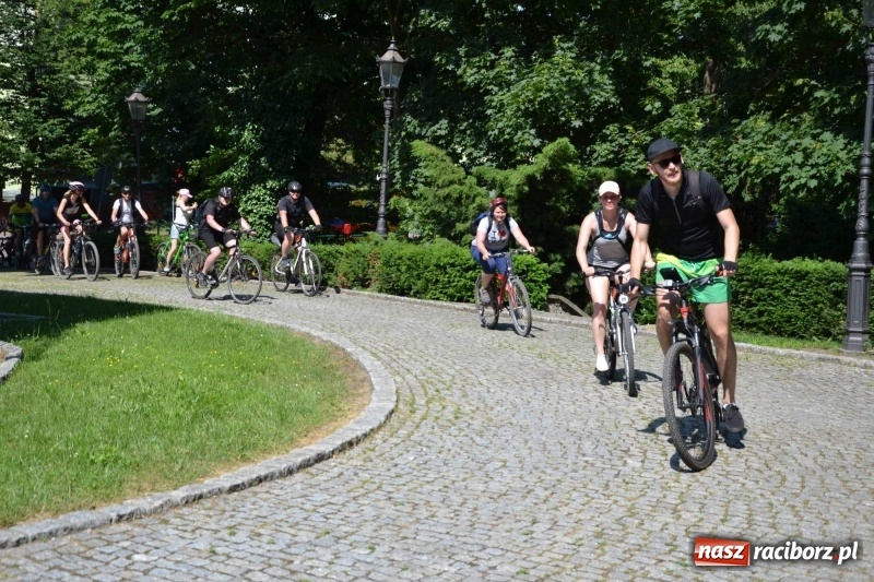 Zdjęcie w galerii na portalu naszraciborz.pl: Z Ustronia na raciborski zamek. Trzy dni rowerem w upale wiadomości z regionu