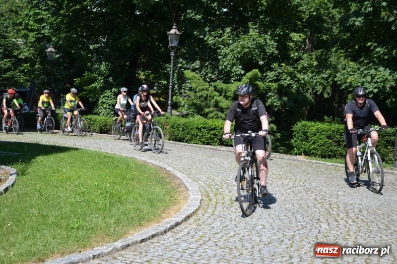 Zdjęcie w galerii na portalu naszraciborz.pl: Z Ustronia na raciborski zamek. Trzy dni rowerem w upale wiadomości z regionu