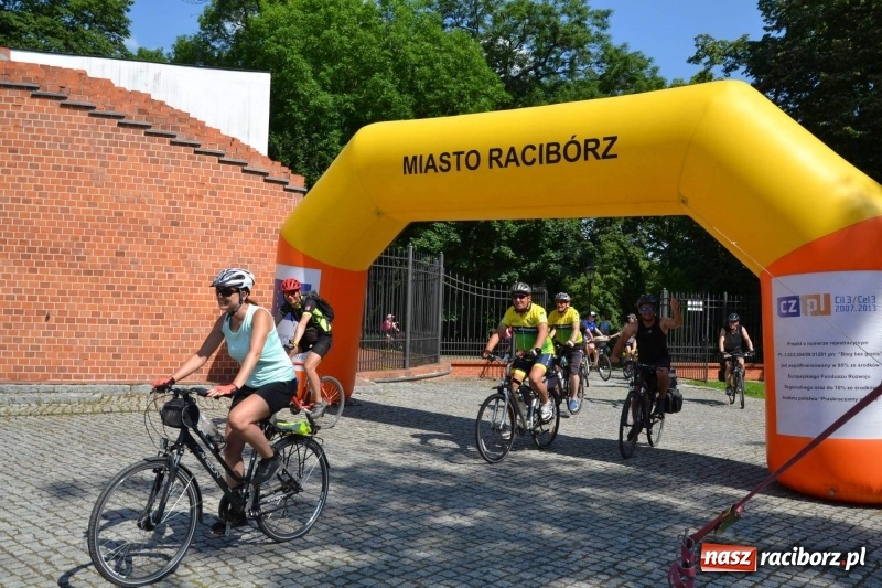 Zdjęcie w galerii na portalu naszraciborz.pl: Z Ustronia na raciborski zamek. Trzy dni rowerem w upale wiadomości z regionu