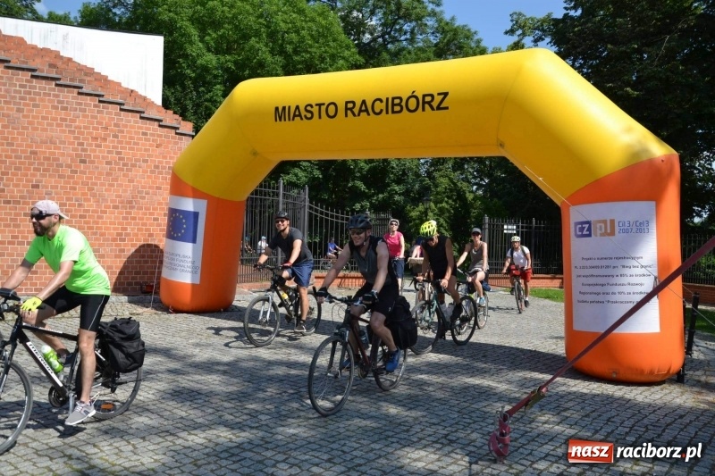Zdjęcie w galerii na portalu naszraciborz.pl: Z Ustronia na raciborski zamek. Trzy dni rowerem w upale wiadomości z regionu