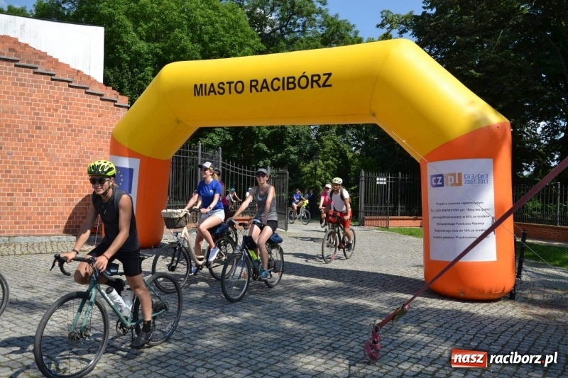 Zdjęcie w galerii na portalu naszraciborz.pl: Z Ustronia na raciborski zamek. Trzy dni rowerem w upale wiadomości z regionu