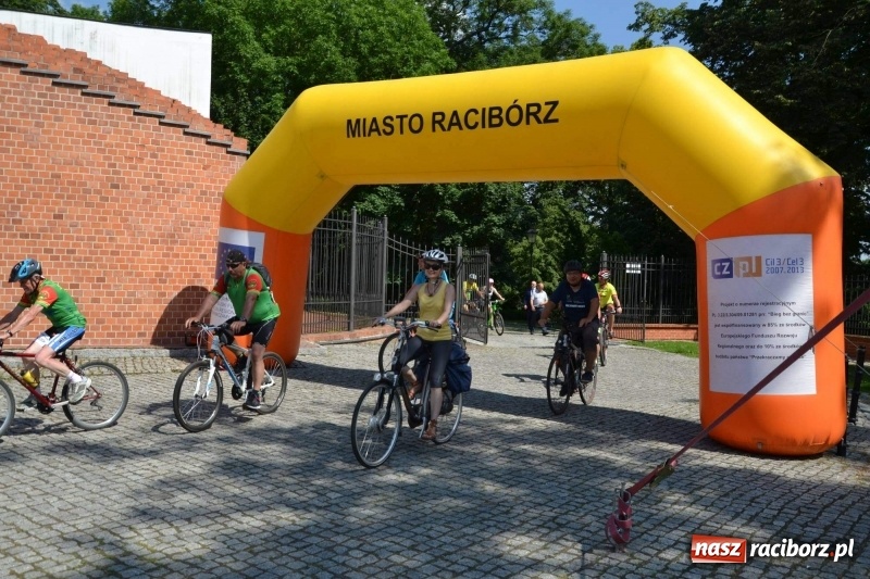 Zdjęcie w galerii na portalu naszraciborz.pl: Z Ustronia na raciborski zamek. Trzy dni rowerem w upale wiadomości z regionu