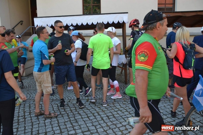 Zdjęcie w galerii na portalu naszraciborz.pl: Z Ustronia na raciborski zamek. Trzy dni rowerem w upale wiadomości z regionu