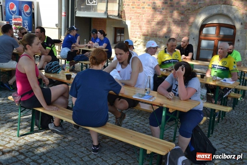 Zdjęcie w galerii na portalu naszraciborz.pl: Z Ustronia na raciborski zamek. Trzy dni rowerem w upale wiadomości z regionu