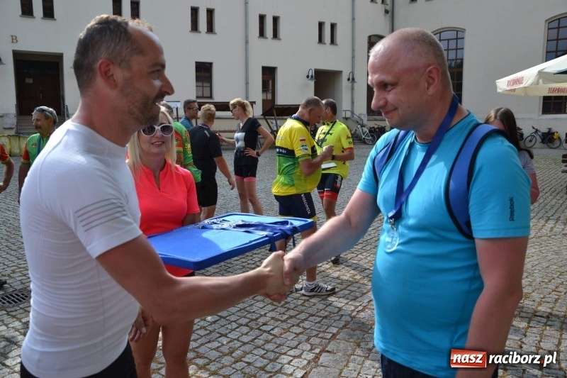 Zdjęcie w galerii na portalu naszraciborz.pl: Z Ustronia na raciborski zamek. Trzy dni rowerem w upale wiadomości z regionu