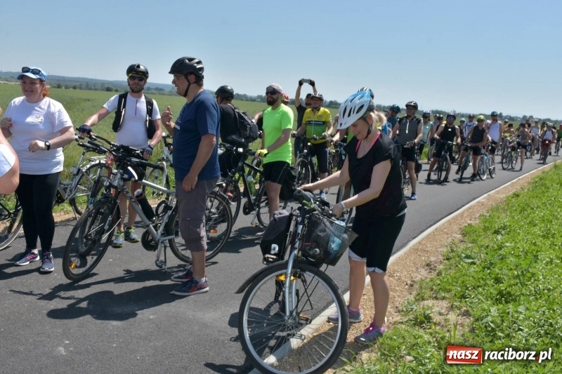 Zdjęcie w galerii na portalu naszraciborz.pl: Oddano do użytku ścieżkę rowerową Tworków-Krzyżanowice  wiadomości z regionu