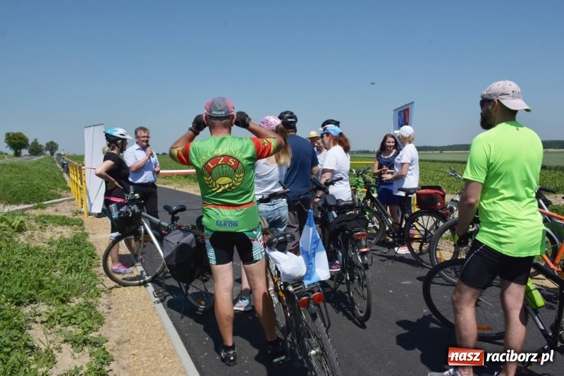 Zdjęcie w galerii na portalu naszraciborz.pl: Oddano do użytku ścieżkę rowerową Tworków-Krzyżanowice  wiadomości z regionu