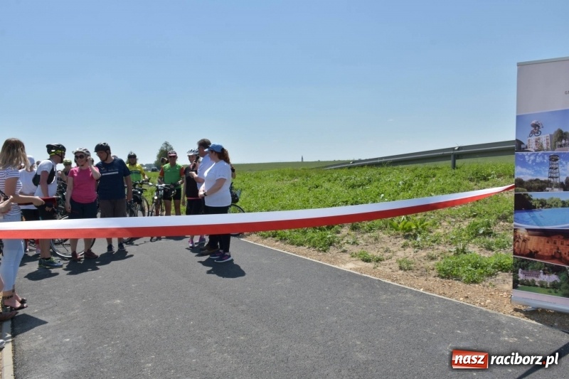 Zdjęcie w galerii na portalu naszraciborz.pl: Oddano do użytku ścieżkę rowerową Tworków-Krzyżanowice  wiadomości z regionu