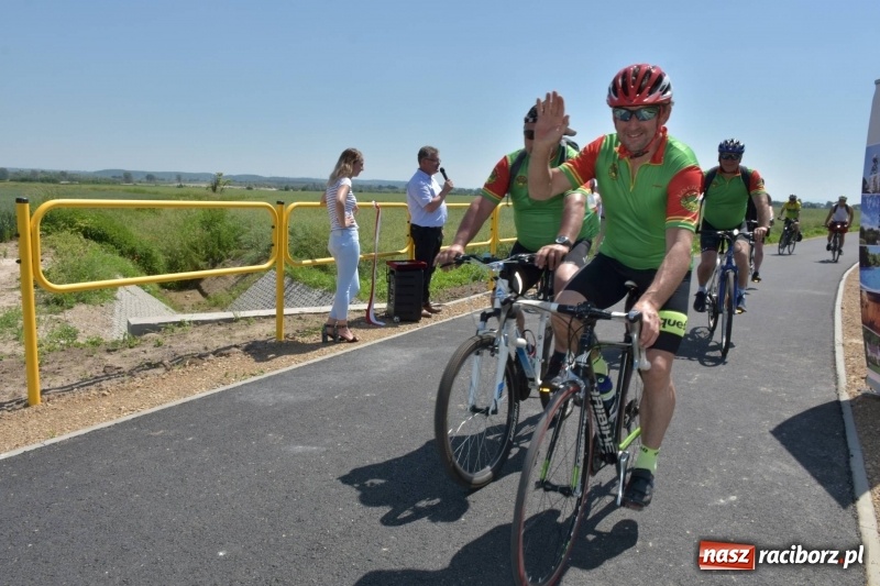 Zdjęcie w galerii na portalu naszraciborz.pl: Oddano do użytku ścieżkę rowerową Tworków-Krzyżanowice  wiadomości z regionu