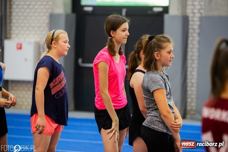 Zdjęcie w galerii na portalu naszraciborz.pl: Mały Memoriał Lekkoatletyczny im. Janusza Kusocińskiego w ZSOMS wiadomości z regionu