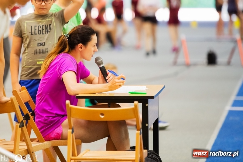 Zdjęcie w galerii na portalu naszraciborz.pl: Mały Memoriał Lekkoatletyczny im. Janusza Kusocińskiego w ZSOMS wiadomości z regionu
