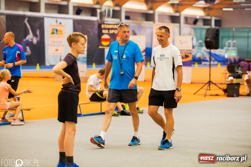 Zdjęcie w galerii na portalu naszraciborz.pl: Mały Memoriał Lekkoatletyczny im. Janusza Kusocińskiego w ZSOMS wiadomości z regionu