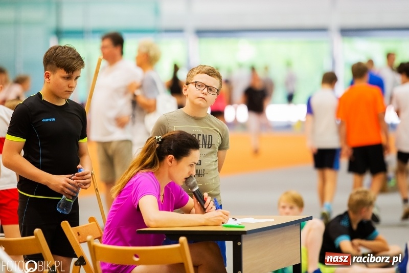 Zdjęcie w galerii na portalu naszraciborz.pl: Mały Memoriał Lekkoatletyczny im. Janusza Kusocińskiego w ZSOMS wiadomości z regionu