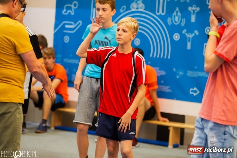 Zdjęcie w galerii na portalu naszraciborz.pl: Mały Memoriał Lekkoatletyczny im. Janusza Kusocińskiego w ZSOMS wiadomości z regionu