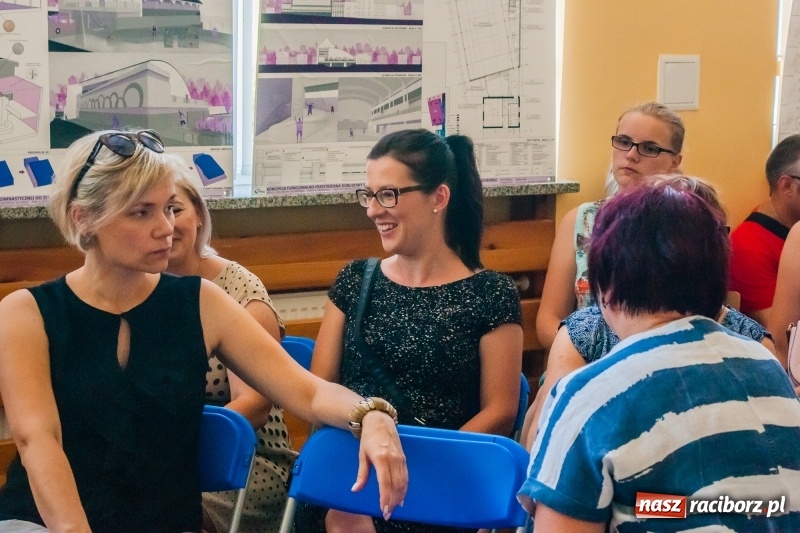 Zdjęcie w galerii na portalu naszraciborz.pl: Szkoła w Studziennej marzy o sali gimnastycznej wiadomości z regionu