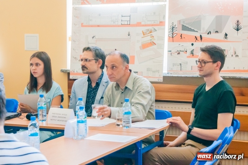 Zdjęcie w galerii na portalu naszraciborz.pl: Szkoła w Studziennej marzy o sali gimnastycznej wiadomości z regionu