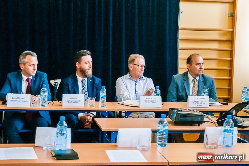 Zdjęcie w galerii na portalu naszraciborz.pl: Szkoła w Studziennej marzy o sali gimnastycznej wiadomości z regionu