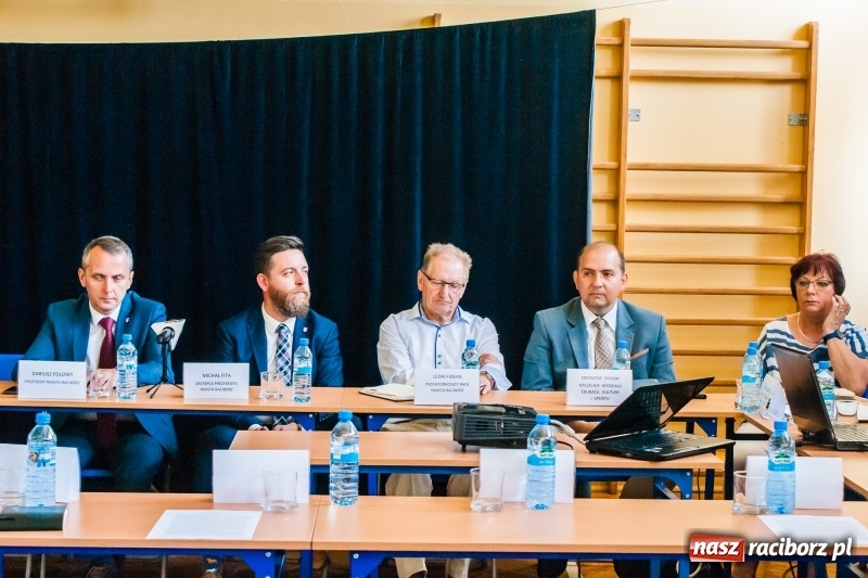 Zdjęcie w galerii na portalu naszraciborz.pl: Szkoła w Studziennej marzy o sali gimnastycznej wiadomości z regionu