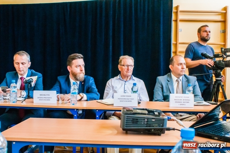 Zdjęcie w galerii na portalu naszraciborz.pl: Szkoła w Studziennej marzy o sali gimnastycznej wiadomości z regionu