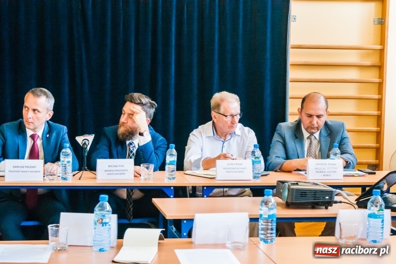 Zdjęcie w galerii na portalu naszraciborz.pl: Szkoła w Studziennej marzy o sali gimnastycznej wiadomości z regionu