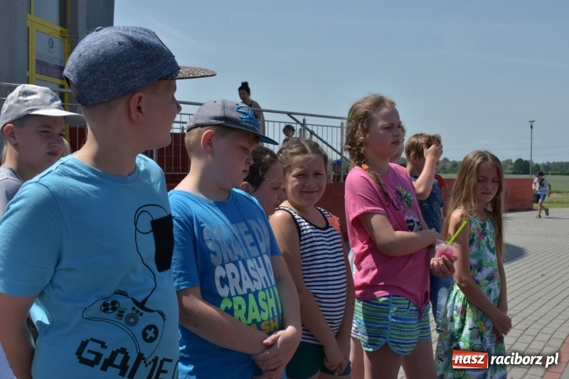Zdjęcie w galerii na portalu naszraciborz.pl: Jak ryby w wodzie. Pływackie zawody w gminie Krzyżanowice  wiadomości z regionu