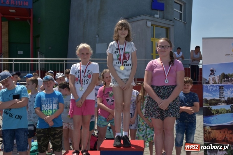 Zdjęcie w galerii na portalu naszraciborz.pl: Jak ryby w wodzie. Pływackie zawody w gminie Krzyżanowice  wiadomości z regionu